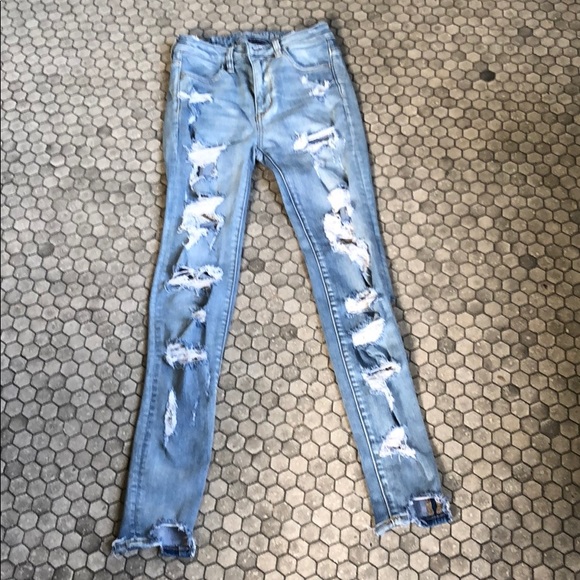 destroyed american eagle jeans